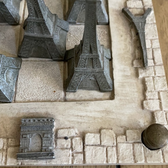 Hen Feathers Paris Checkers Set - Picture 4 of 15